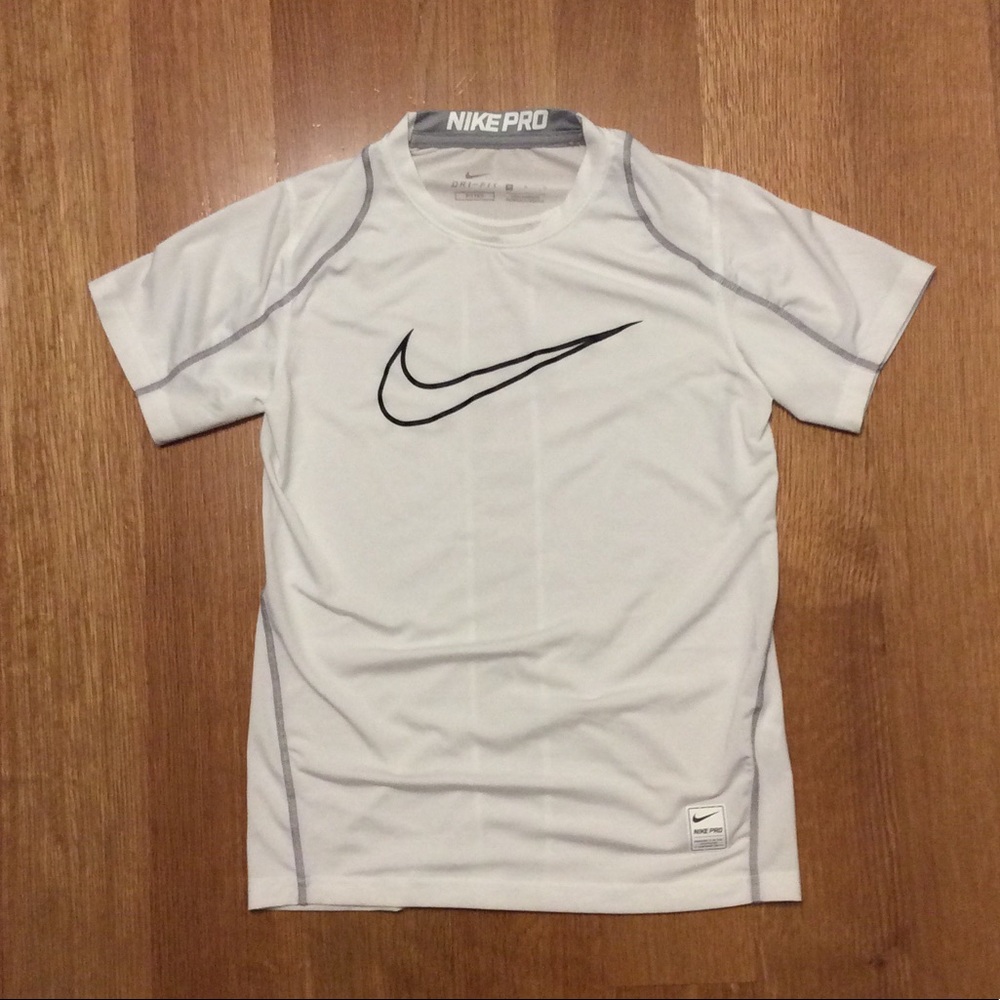 Nike Dri Fit White T-Shirt - Size M